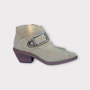 NWT Vince Camuto Ankle Buckle Tan Suede Boots Western Size 5